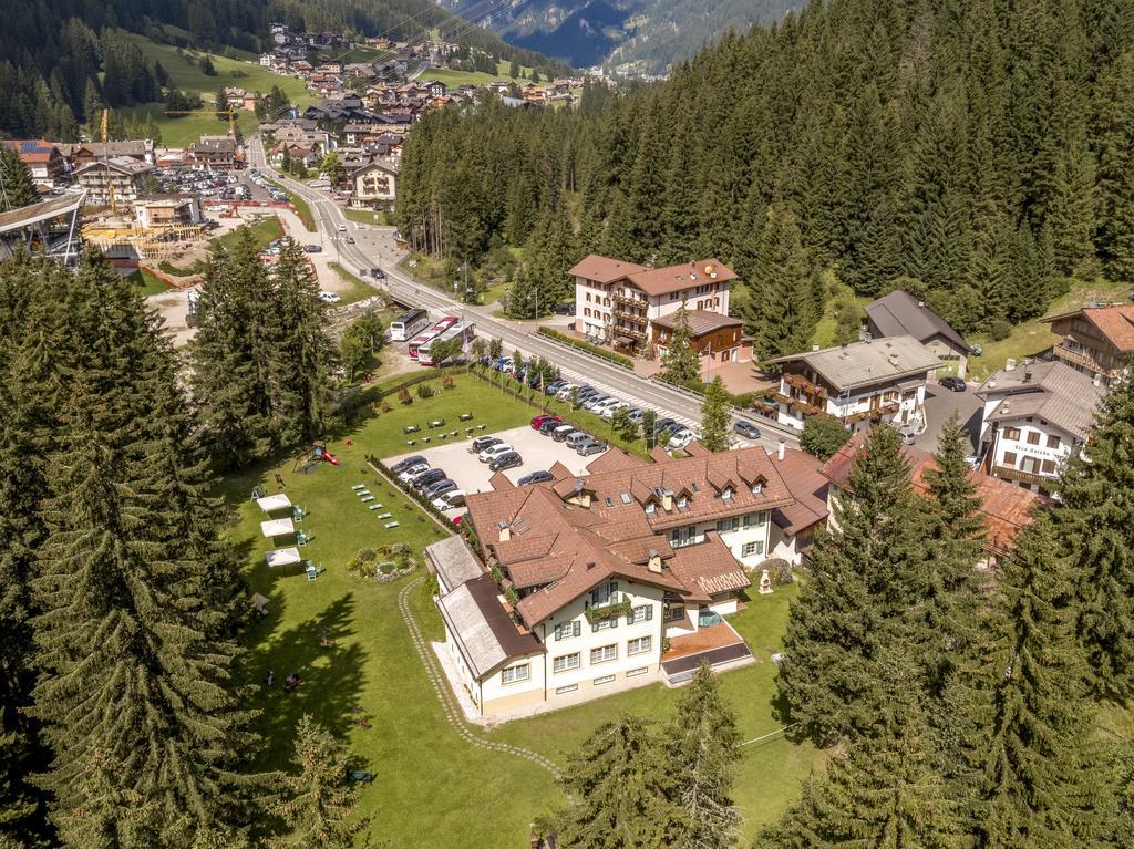 Hotel Villa Rosella Park & Wellness Canazei Exteriér fotografie